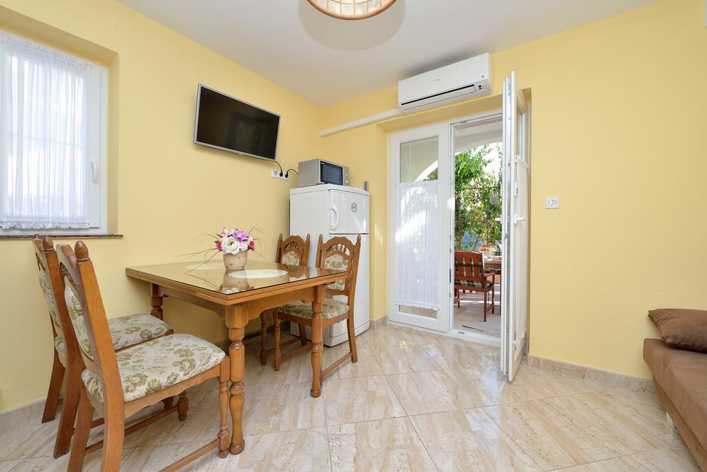 Villa Zdenka Pakoštane Dış mekan fotoğraf